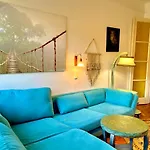 Cosy Art Flats In Central Budapest