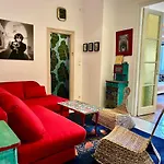 Cosy Art Flats In Central Budapest